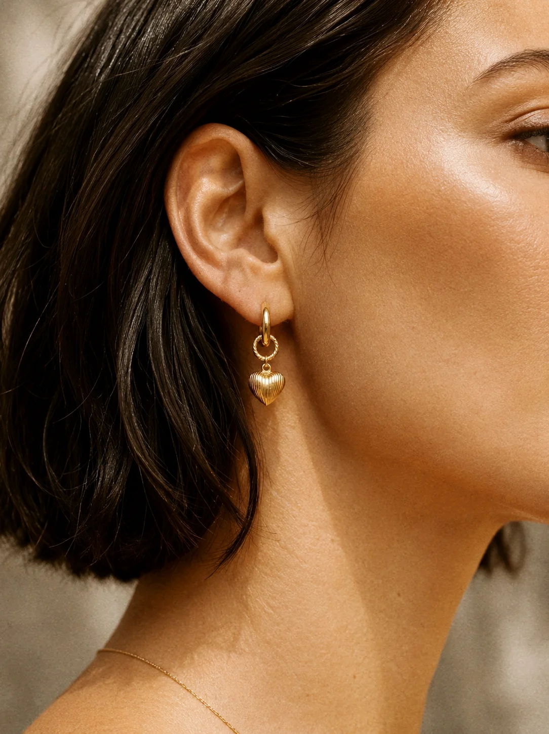 Alicia Heart Earrings - Image 4