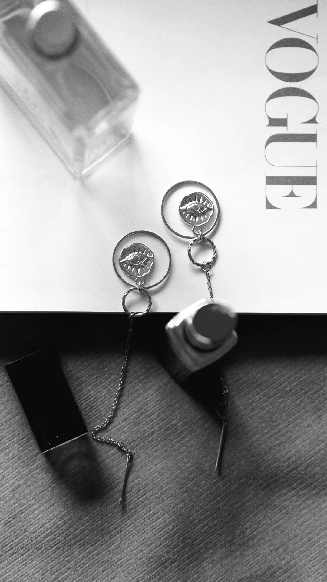 Andrea Atlas Signature Chain Earrings N°26 in Gold - Image 3