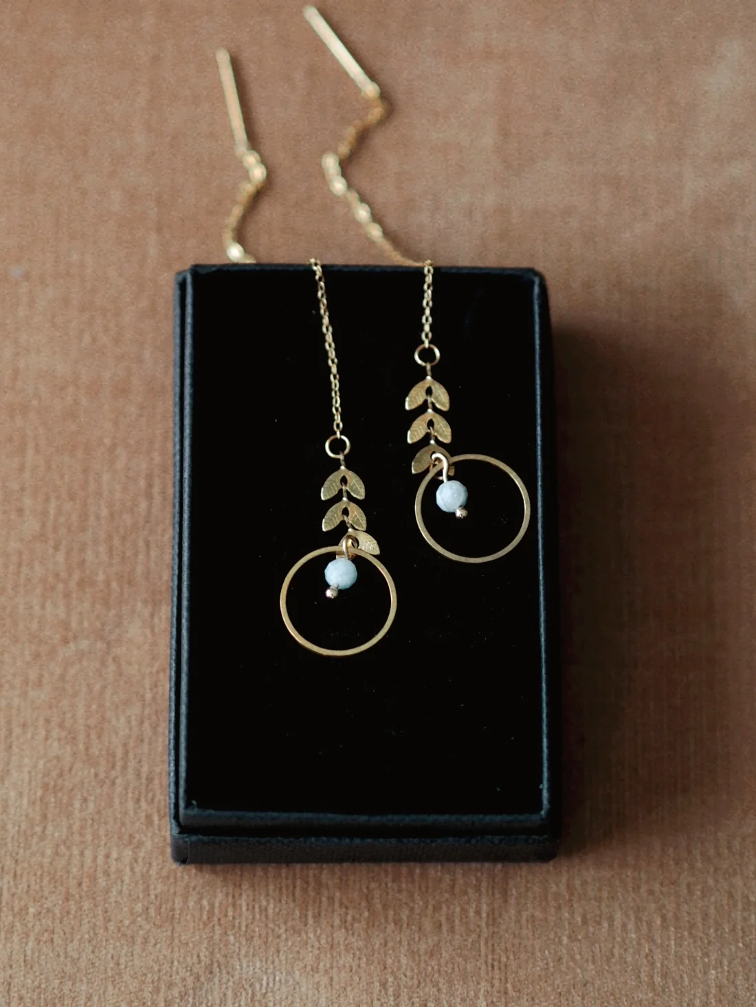 Andrea Atlas Signature Chain Earrings N°27 in Gold - Image 4