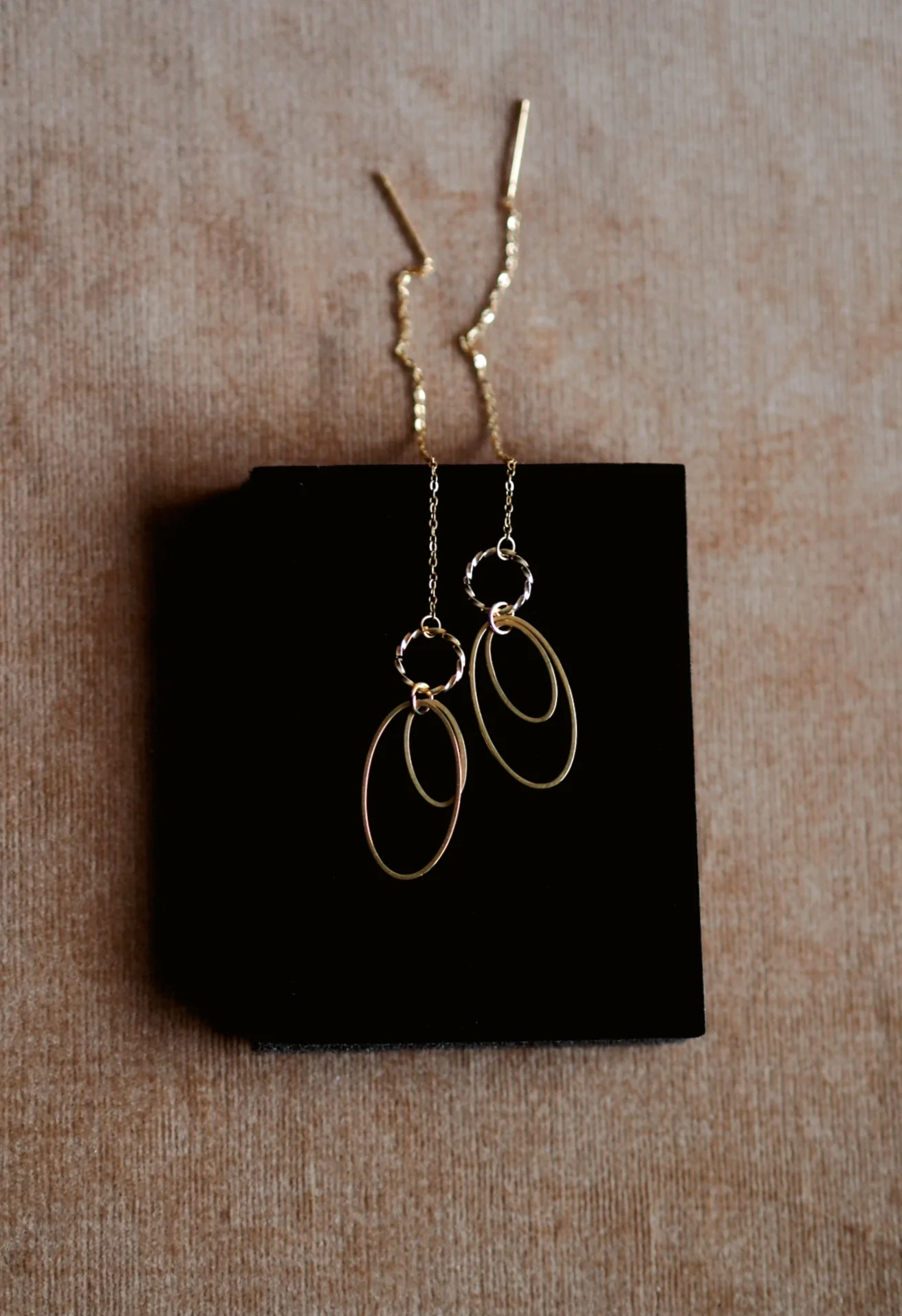 Andrea Atlas Signature Chain Earrings N°19 in Gold - Image 2