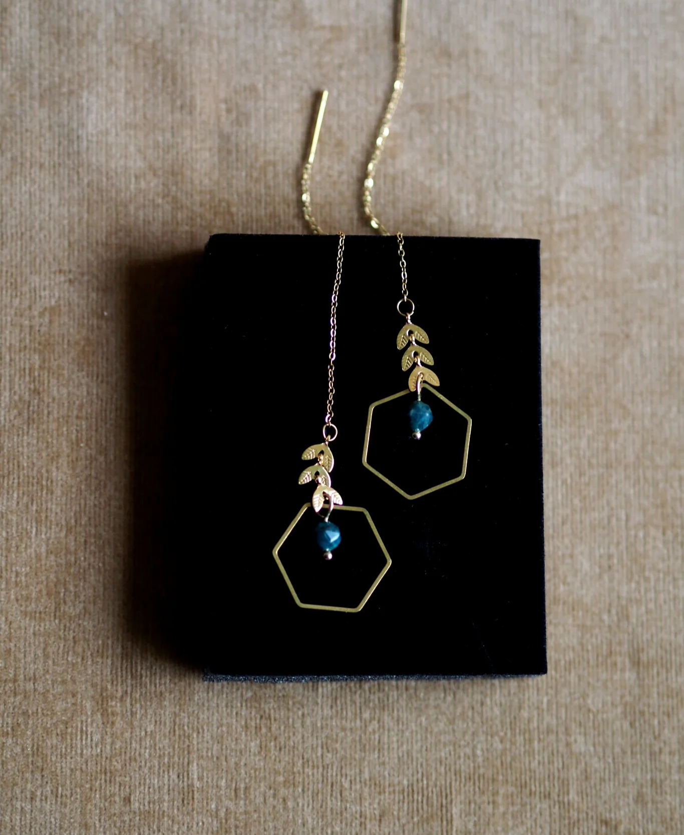 Andrea Atlas Signature Chain Earrings N°49 in Gold - Image 2