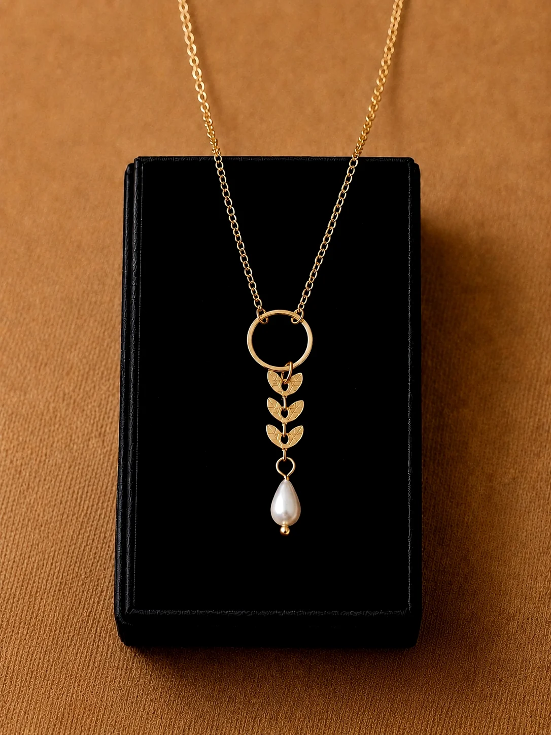 Atlas Leaf and Pearl Necklce - Image 4