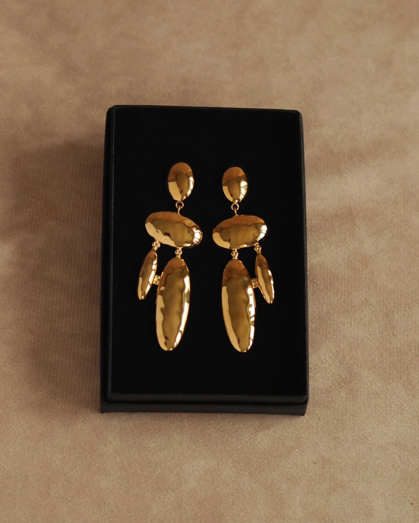 Odette Earrings in Gold - Image 3