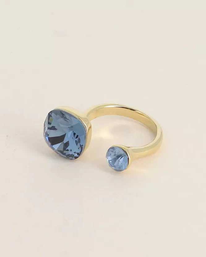 Colette d'Azur Swarovski Ring