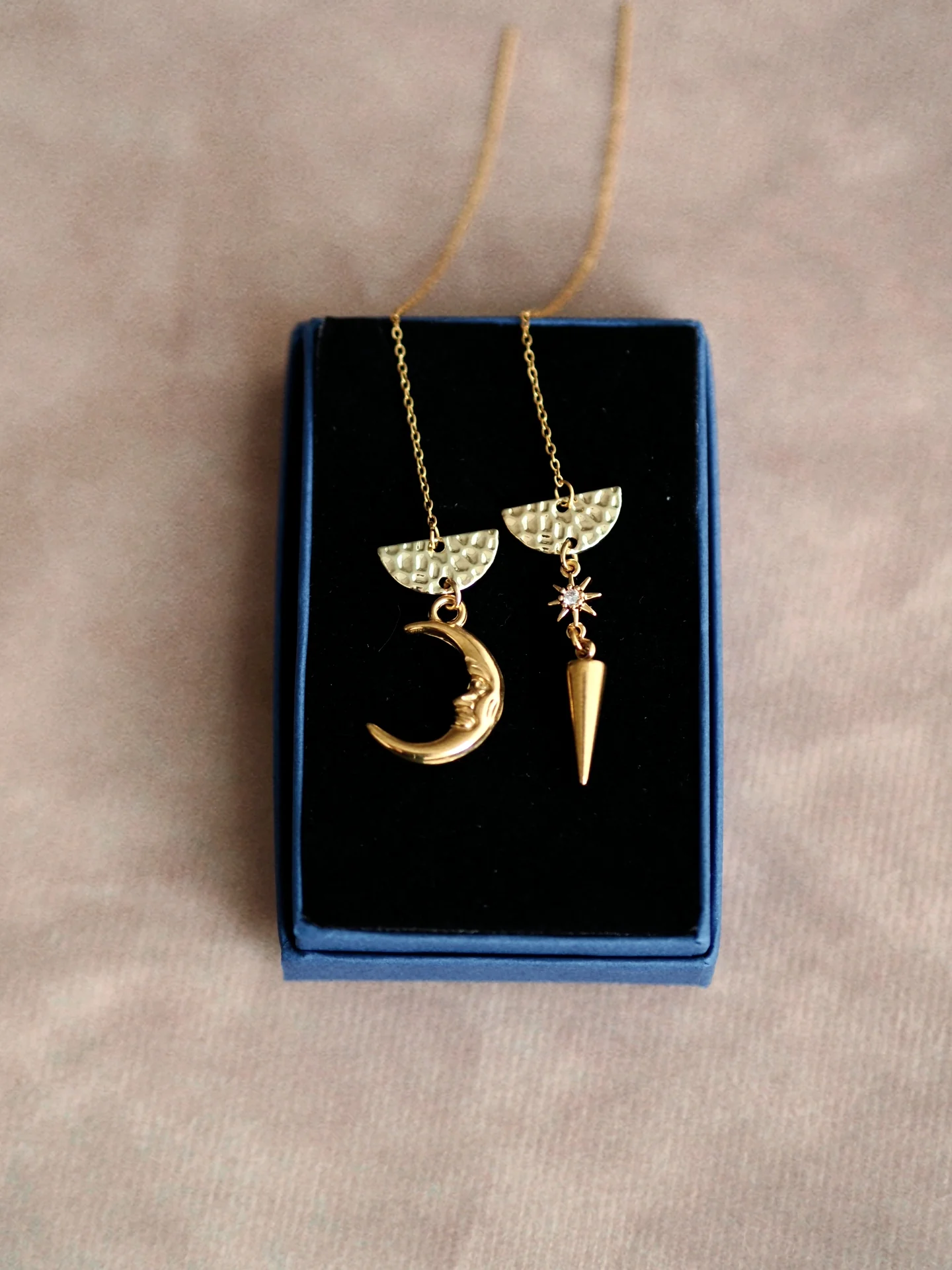 Cynthia Chain Earrings in Gold / Sparkle Limited Collection