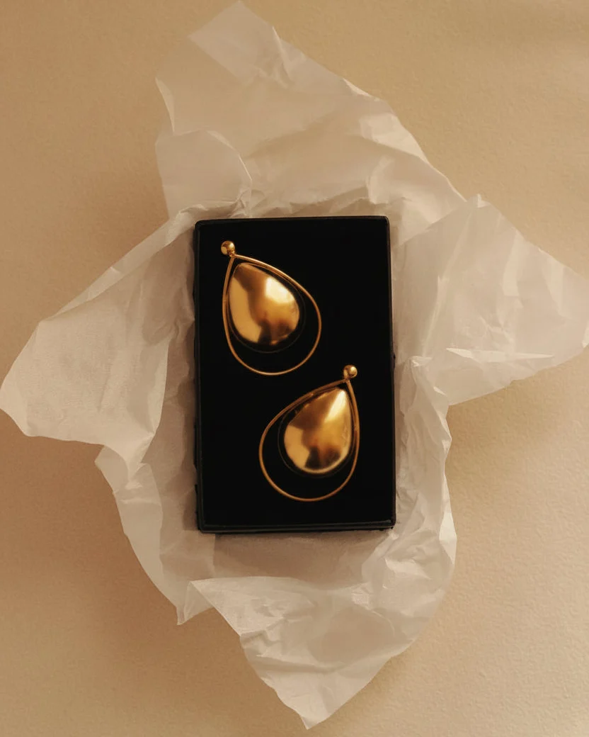 Elegant Teardrop Earrings - Image 2