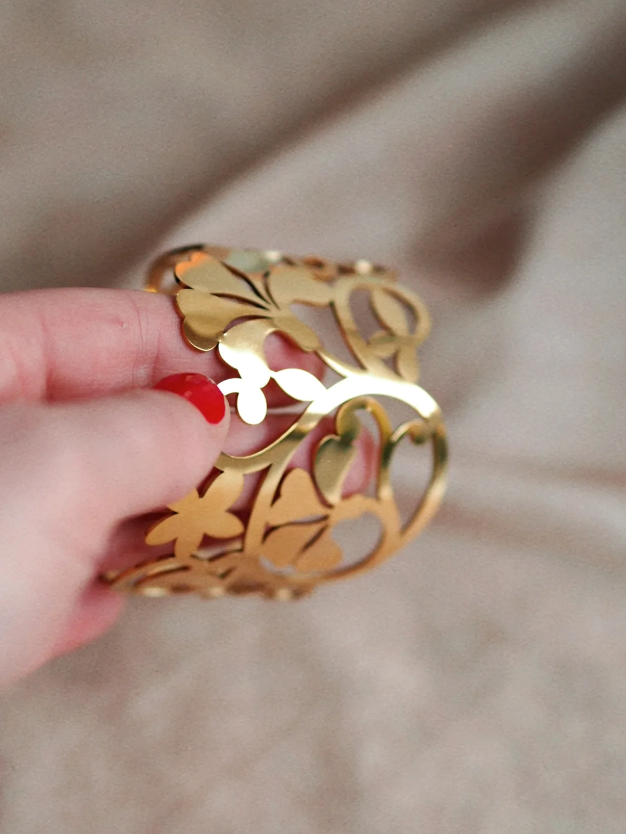 Edyta Floral Bangle in Gold - Image 4