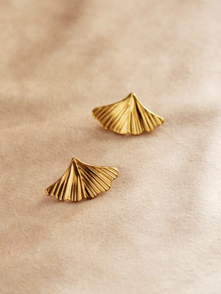 Single Ginkgo Leaf Earrings in Gold - Image 2