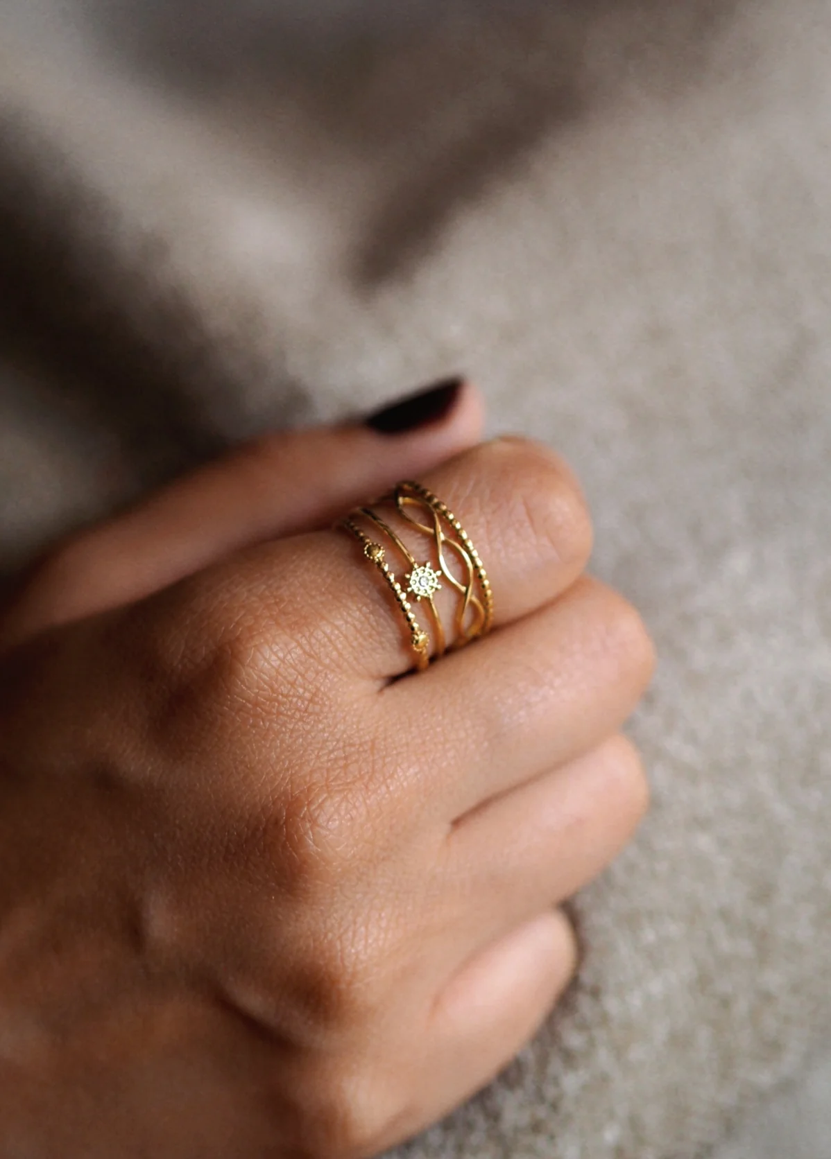 Five Line Ring Gold