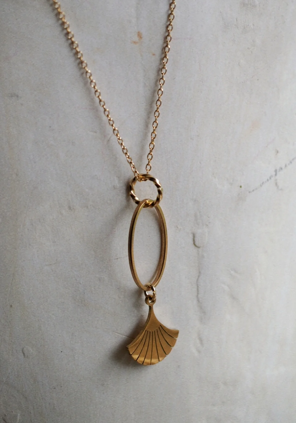 Jessica Fan Necklace in Gold - Image 3