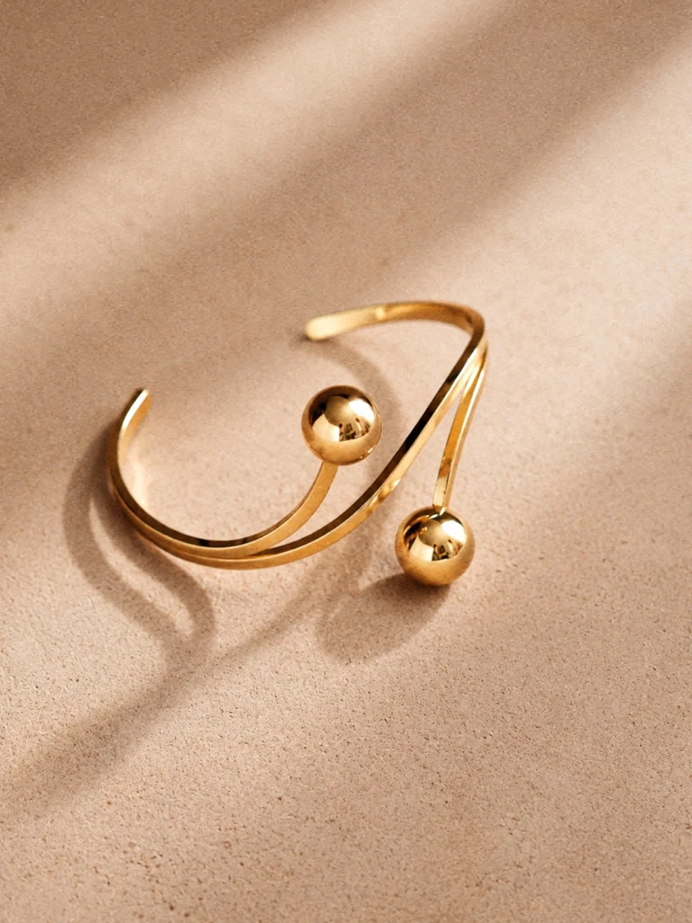 Laura Ball Bangle in Gold - Image 3