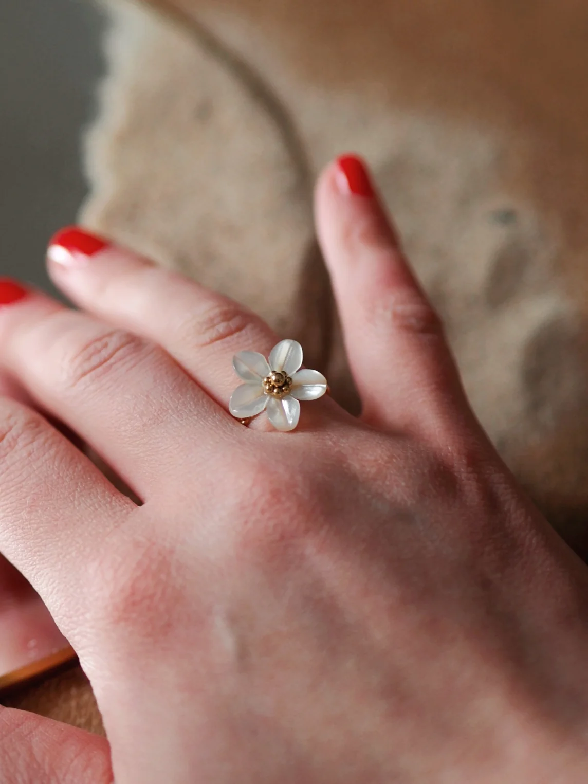 Léa Adjustable Floral Ring - Image 2
