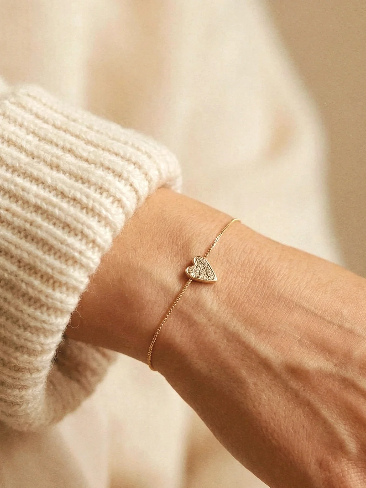 Lily Heart Bracelet in Gold