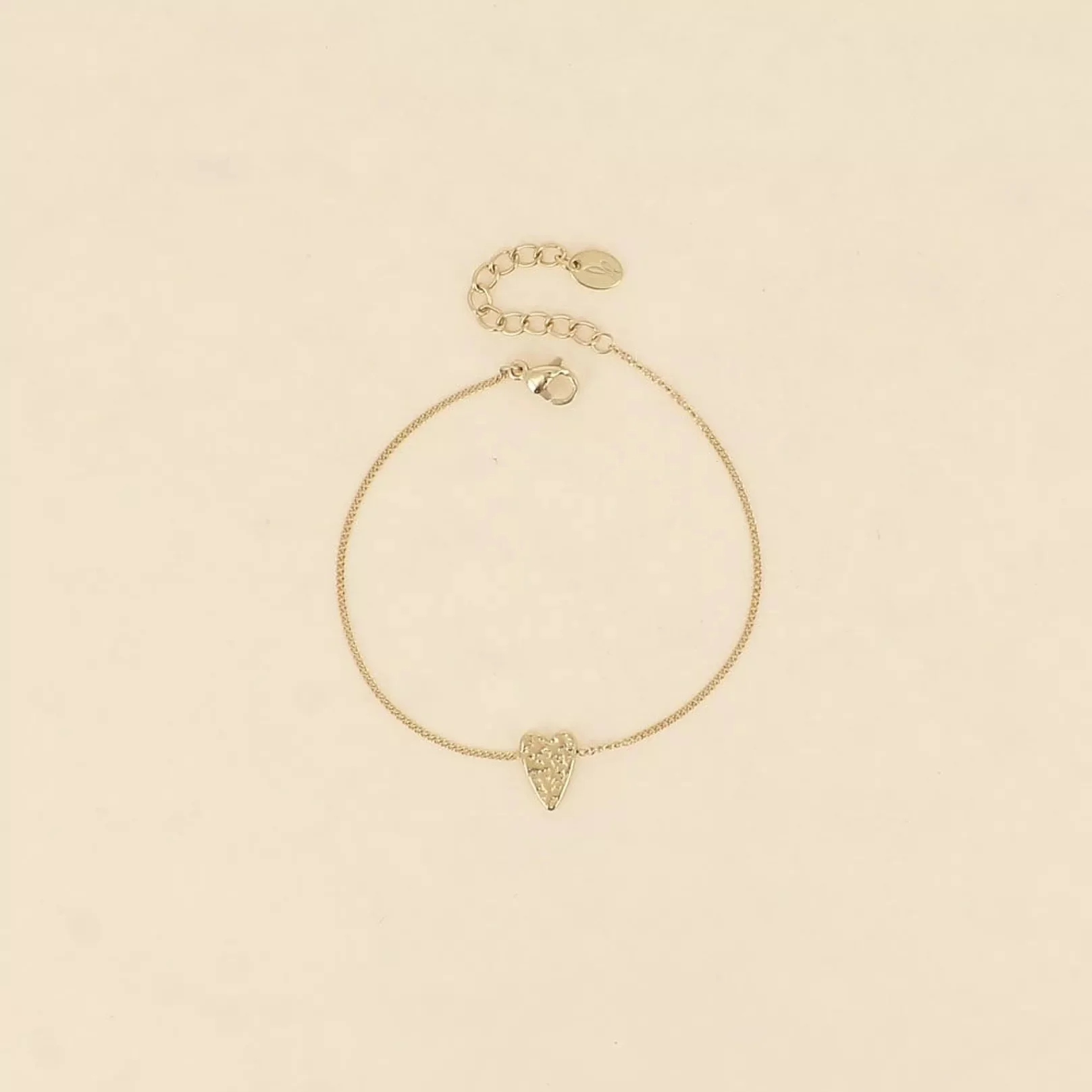 Lily Heart Bracelet in Gold - Image 2