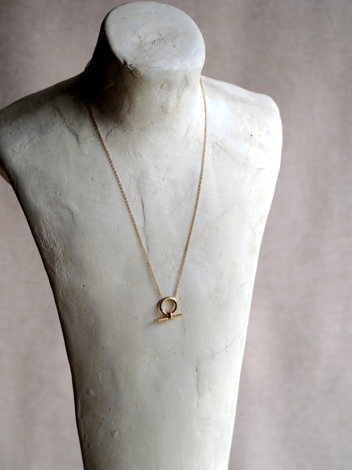 Lucie Knot Necklace Gold - Image 2