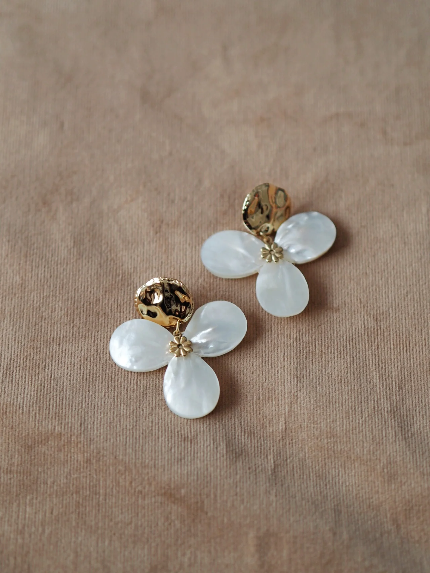New Gladys Flower Earrings - Image 3