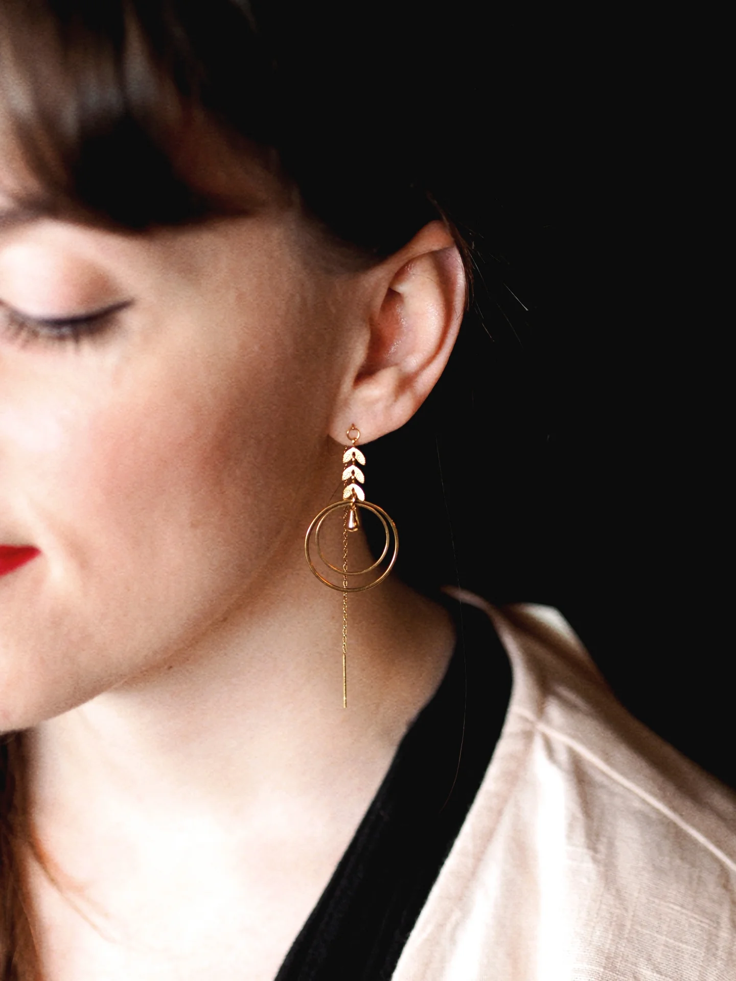 New Summer 25 in Gold / Signature Chain Earrings - Image 4