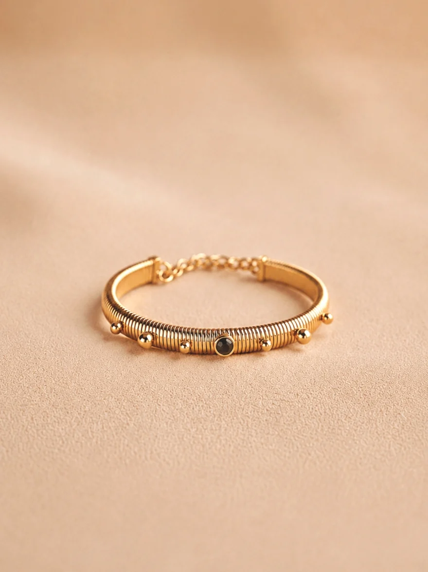 Unique Aldona Bracelet in Black and Gold - Image 4