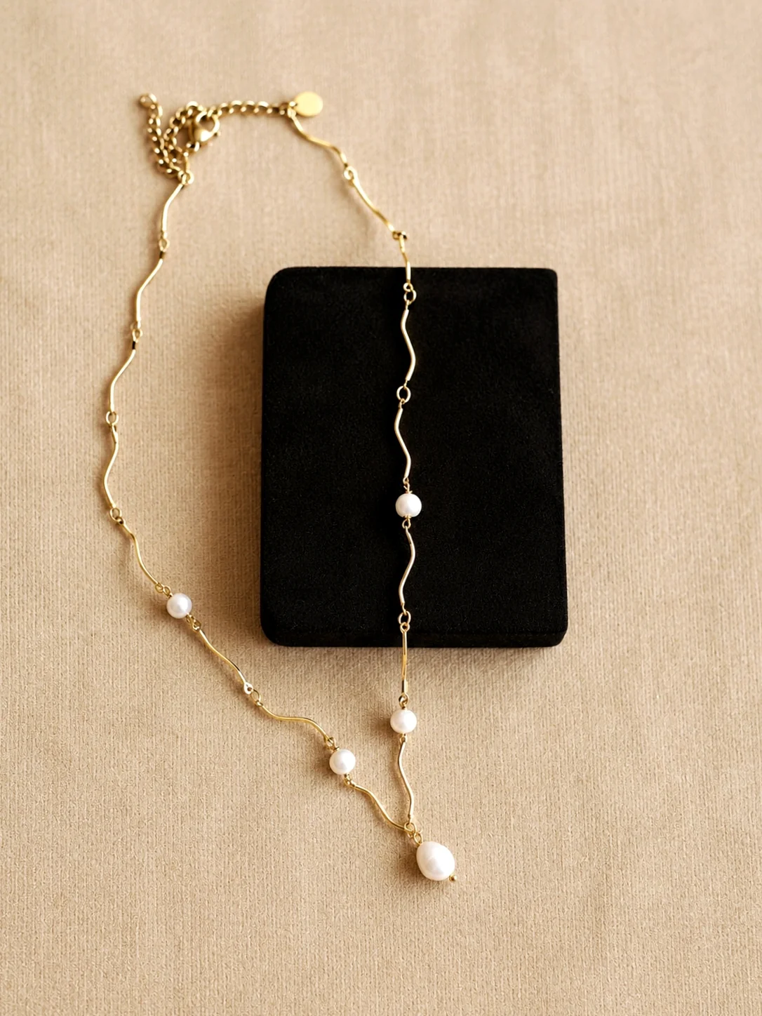 Unique Pearl Necklace Gold - Image 4