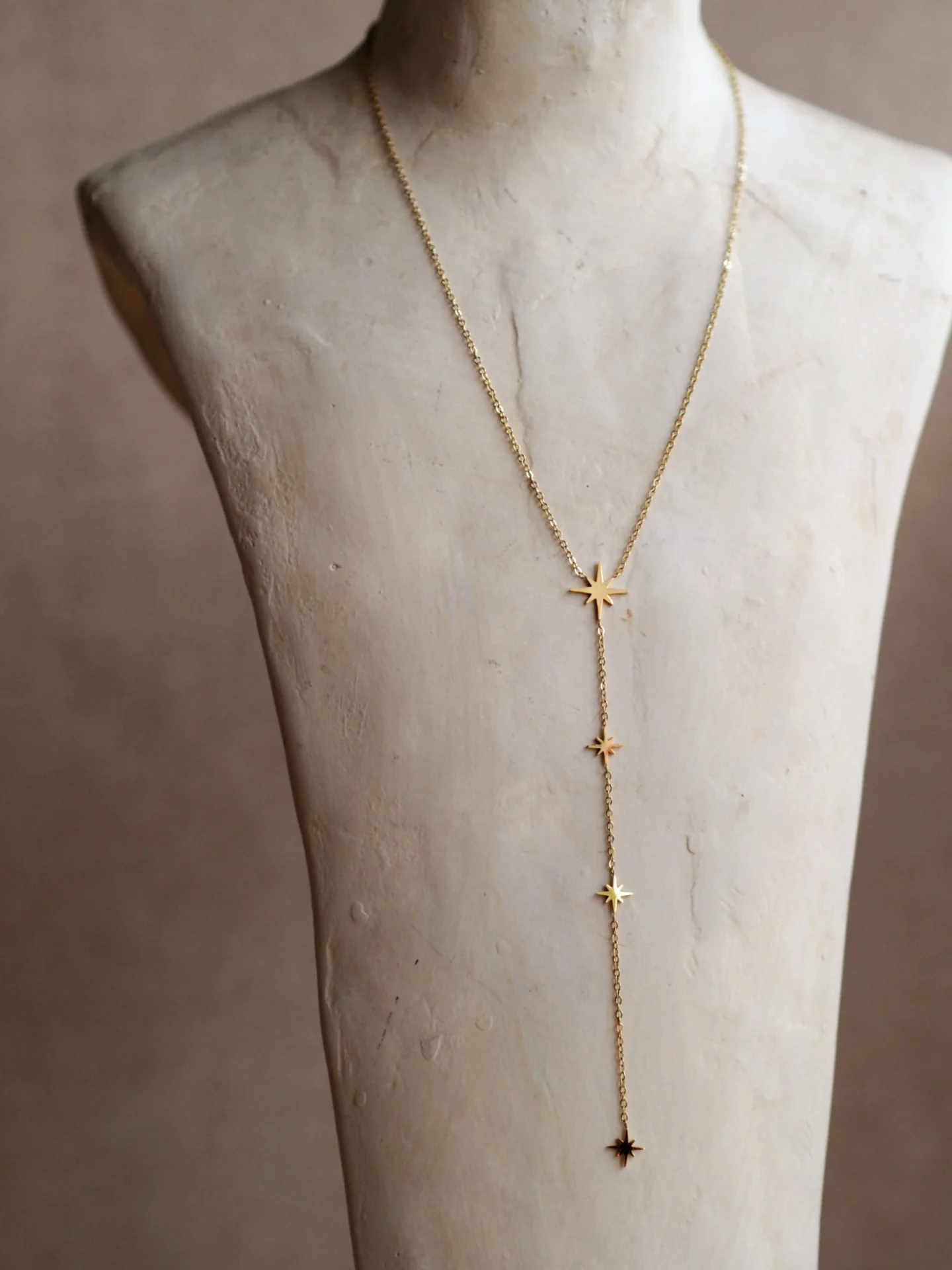 Aubrey Stars Necklace in Gold